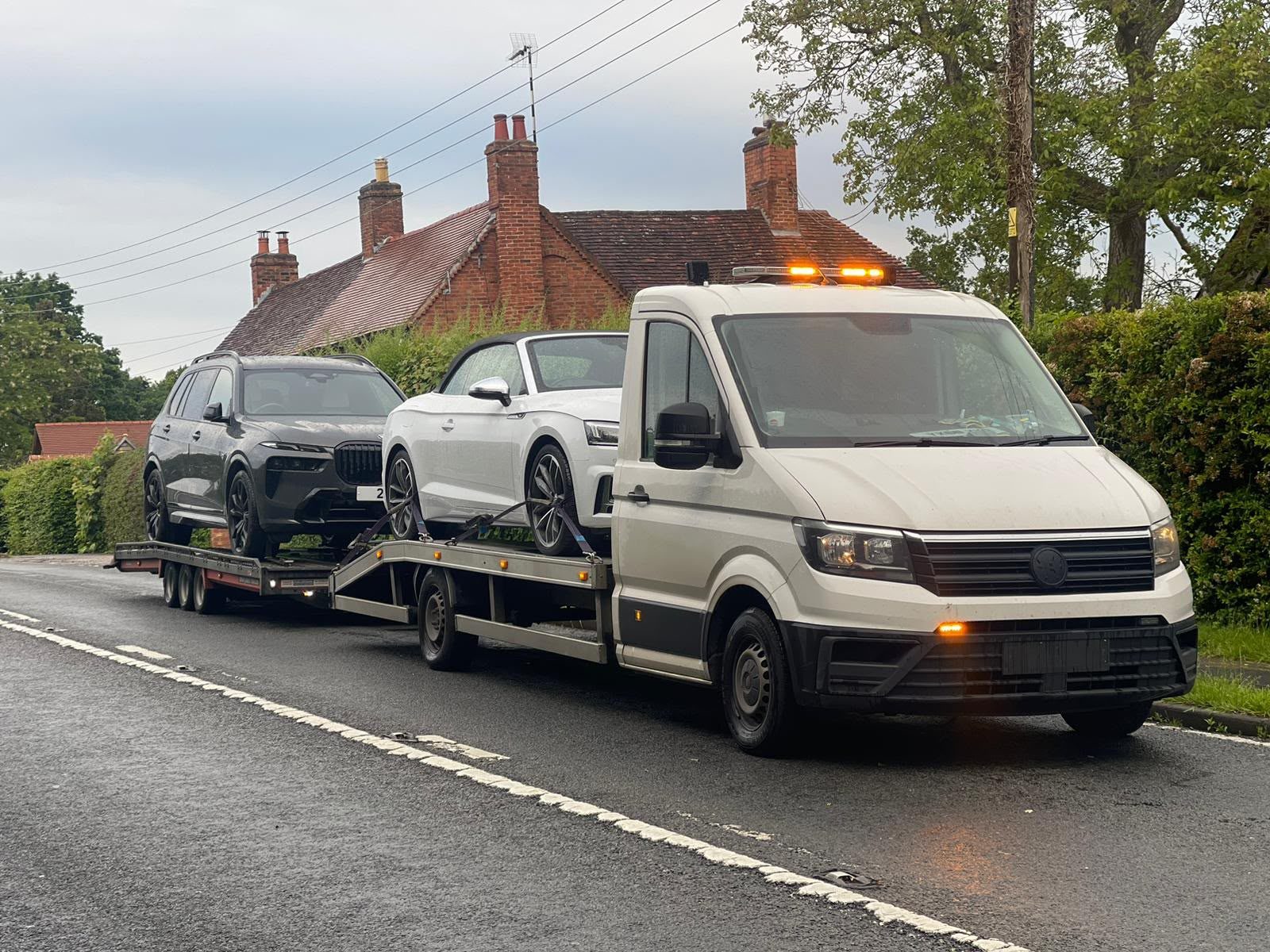 MPT Recovery truck assisting vehicles on the roadside